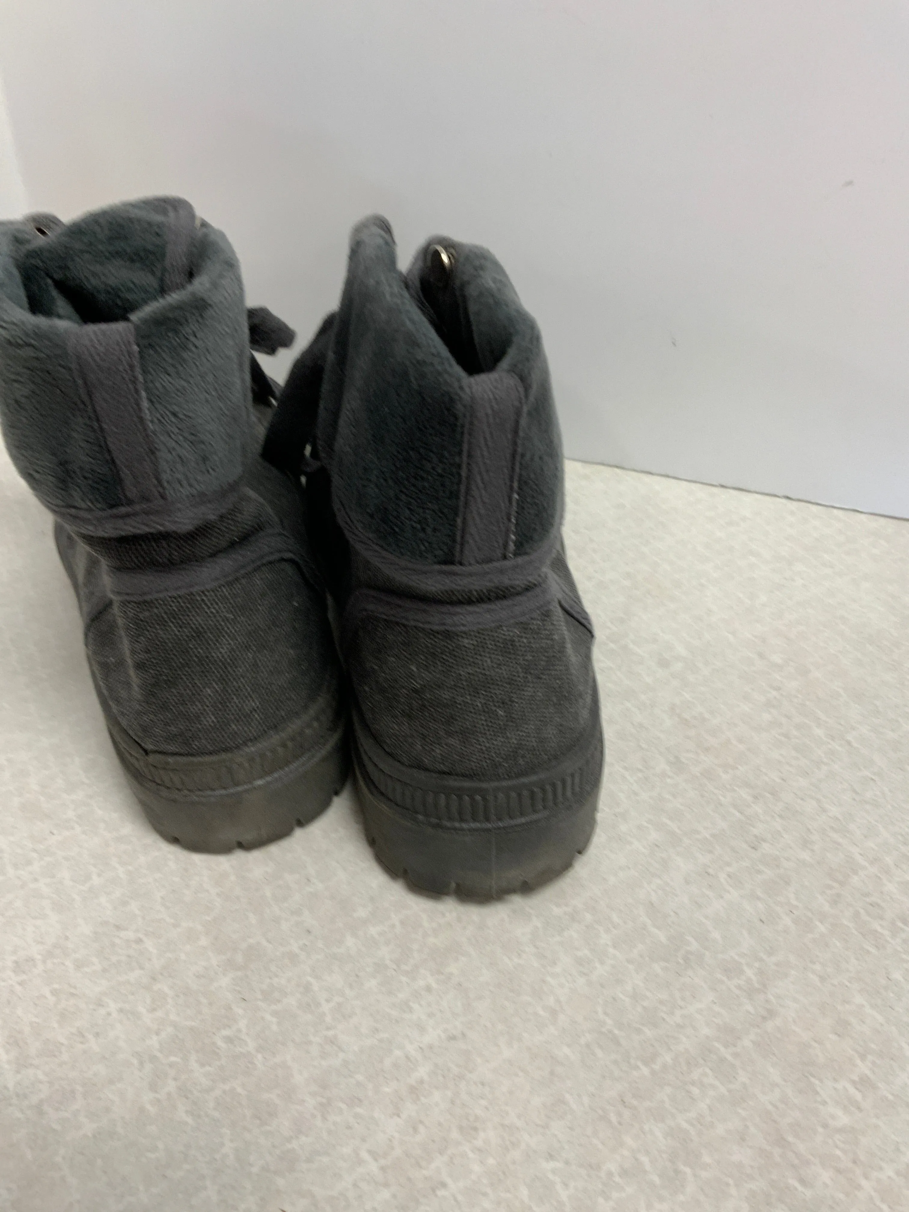 Boots Ankle Flats By Very J In Grey, Size: 7.5
