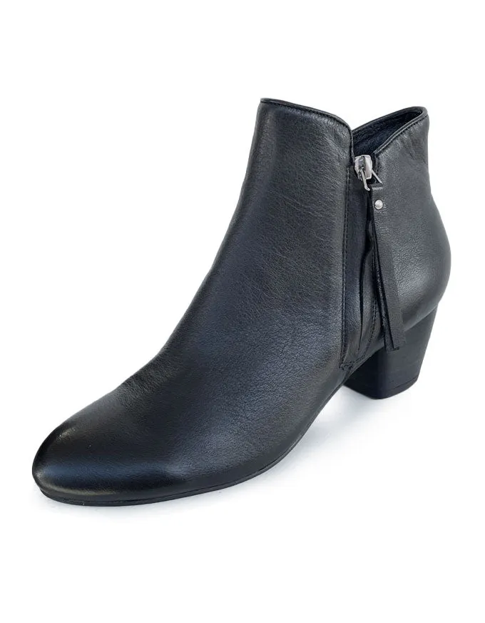 Demanse Ankle Boots Black