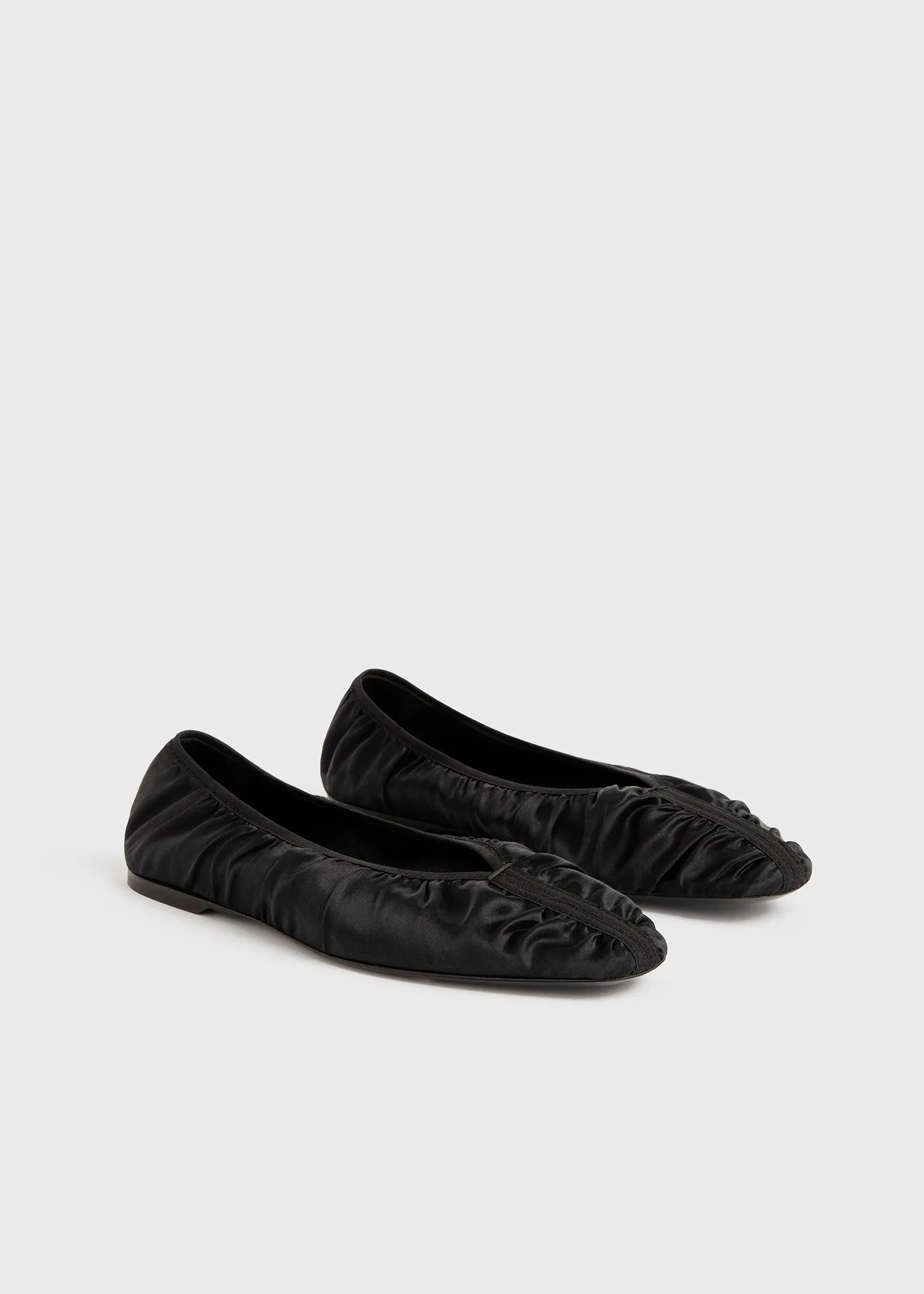 Gathered satin flats black