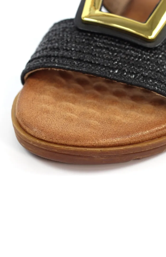 Lunar Shoes Kingston Sandals