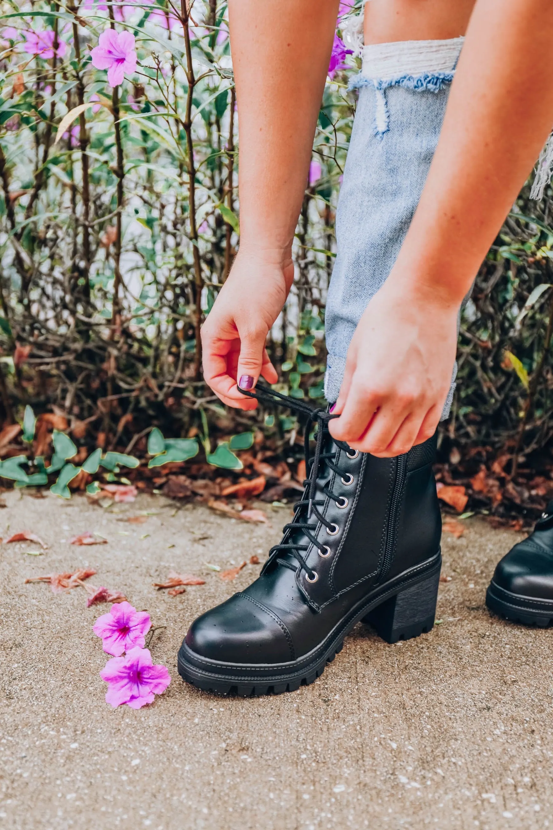 Outback Heeled Combat Boots - Black