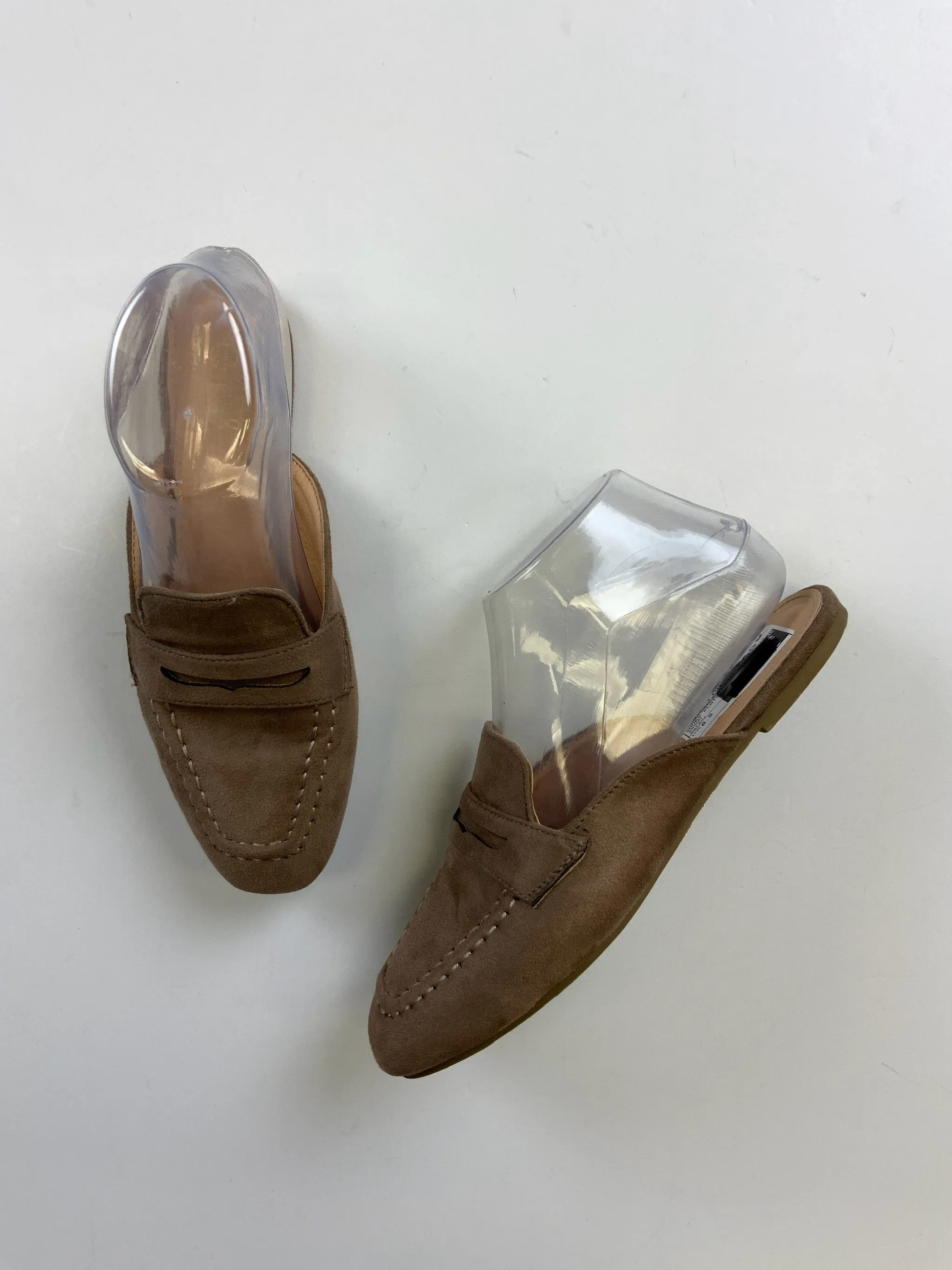 Shoes Flats By Clothes Mentor In Brown, Size: 6.5