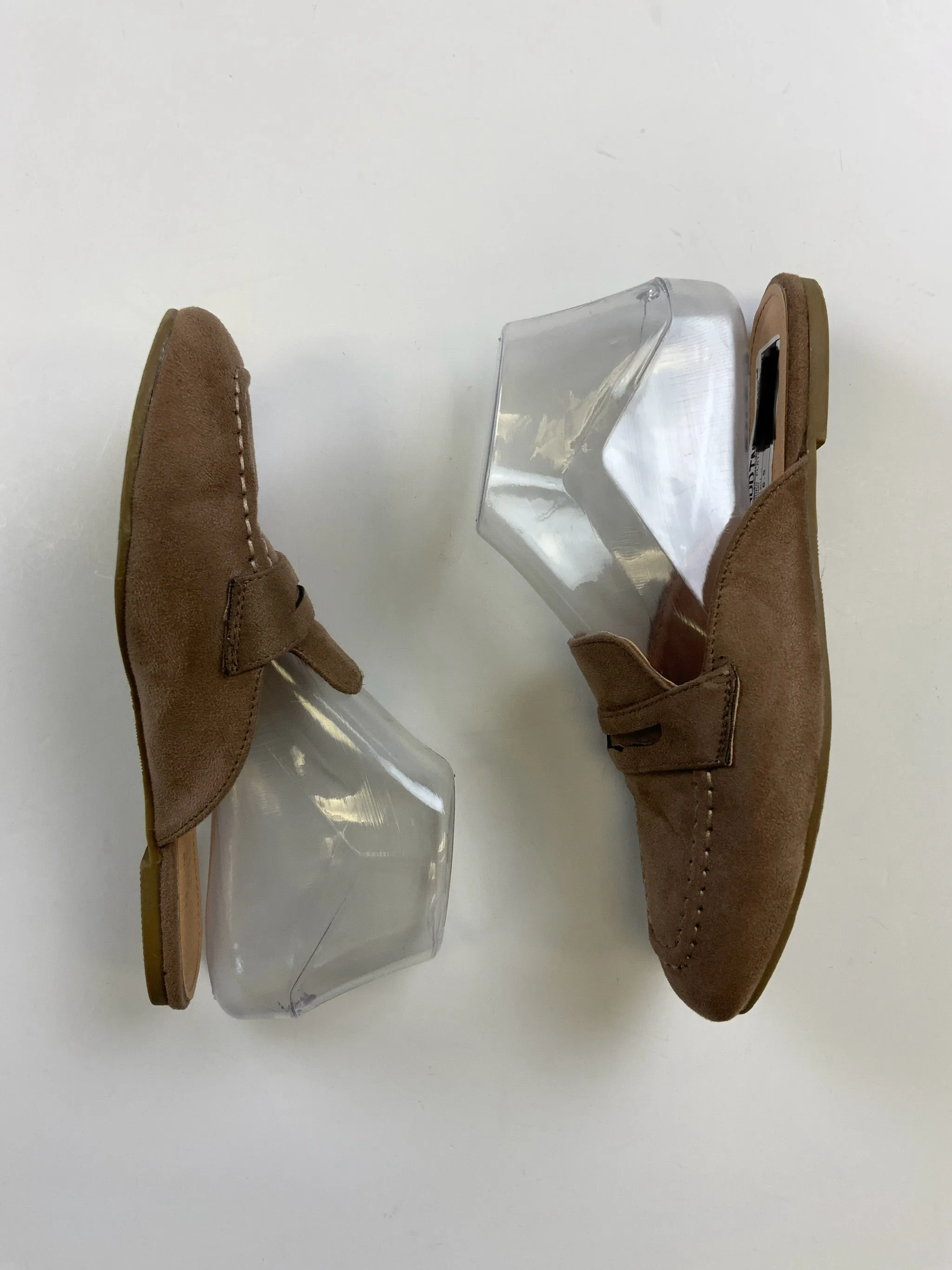 Shoes Flats By Clothes Mentor In Brown, Size: 6.5