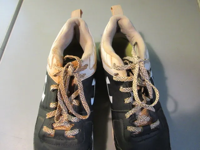 Used Under Armour Lead Off Youth Size 6 Baseball Cleats